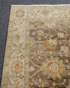 9x12 Handknotted Area Rug with Neutral Tones